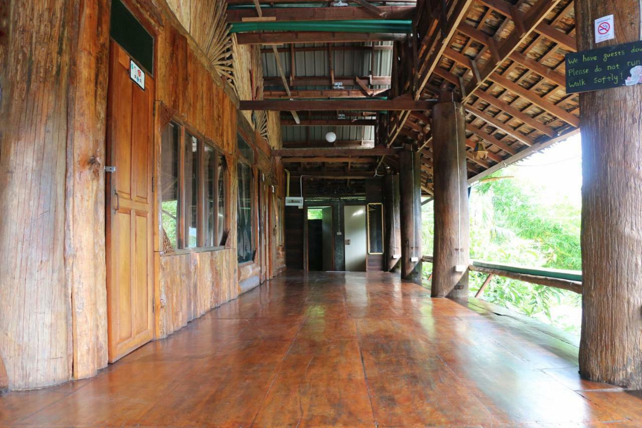 Up2u Hostal *