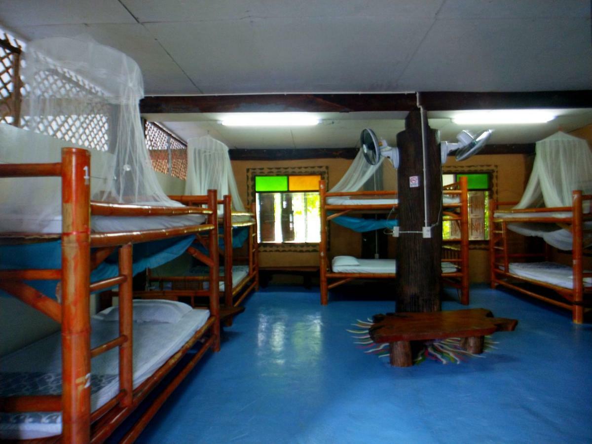 Up2u Hostal *